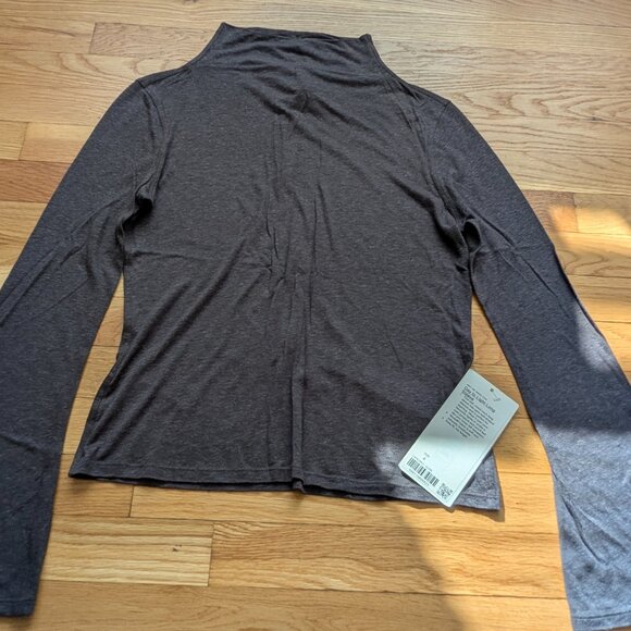 Lululemon Day to Light Long Sleeve NWT Sz 4 - Picture 3 of 5